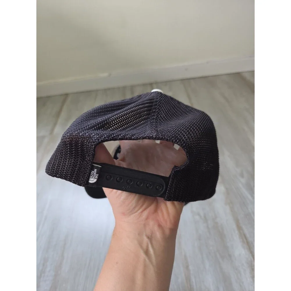 The North Face Trucker Hat FlexFit 110 Snapback Black White Red Logo Cap OS
